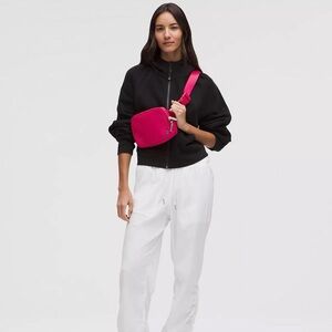 Lululemon Everywhere Belt Bag Large 2L- Calypso Pink
